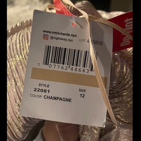 Night Way Evening Gown - Picture 15 of 17